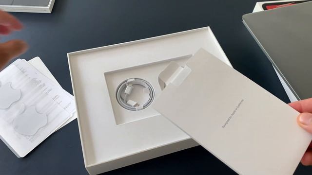 Quick Unboxing: iPad Pro 2020 12.9-inch Space Grey 1TB Wi-Fi & Smart Folio Black смотреть онлайн