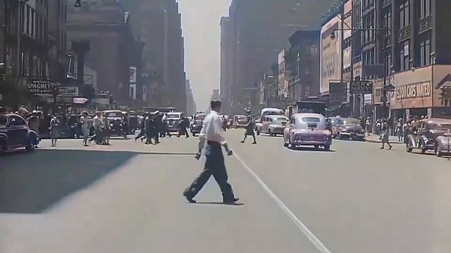 Driving Downtown In Chicago In The 1930s смотреть онлайн