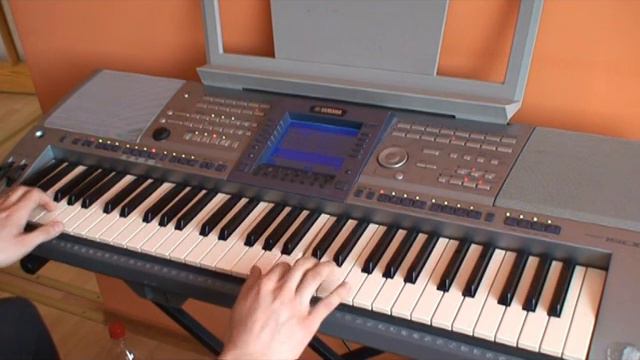 Ona tańczy dla mnie w różnych wersjach :D na Yamaha PSR 1500 смотреть онлайн