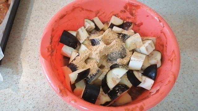 Как приготовить вкуснейшую курицу с картошкой и баклажанами . смотреть онлайн