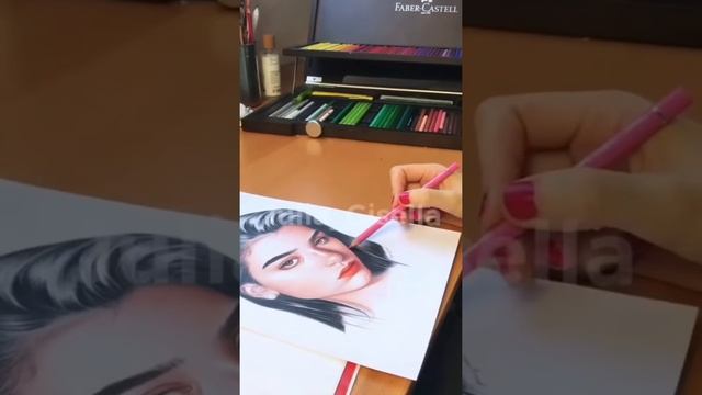 How NORMAL PEOPLE Draw ? How PSYCHOPATHS Draw? *helpp* | JULIA GISELLA