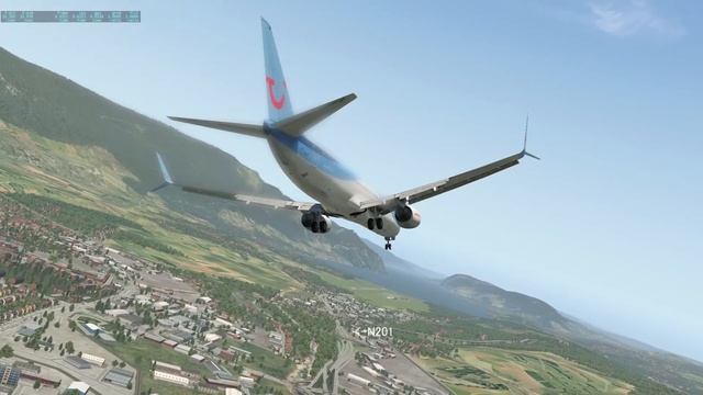 Landing approach to Chambery airport : LFLB runway 36 смотреть онлайн