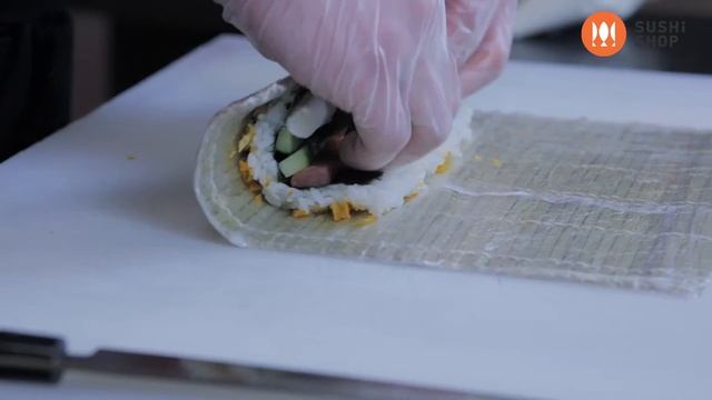 Как приготовить ролл Нью Йорк. Приготовление роллов. Суши шоп. смотреть онлайн