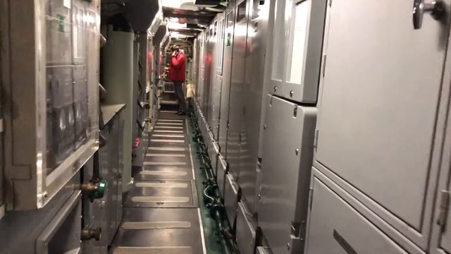 Tour of the nuclear sub - Le Redoutable смотреть онлайн