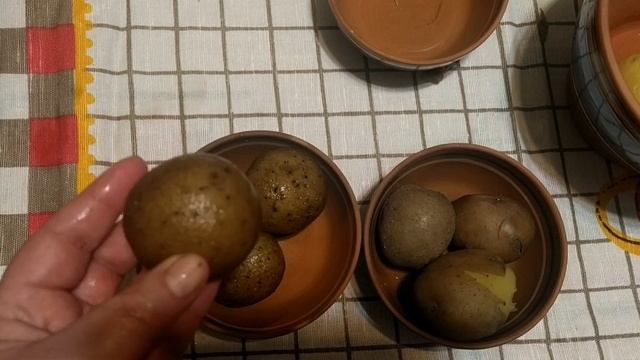 Как картошку в мундире почистить легко/кожушках/ мудро к дому смотреть онлайн
