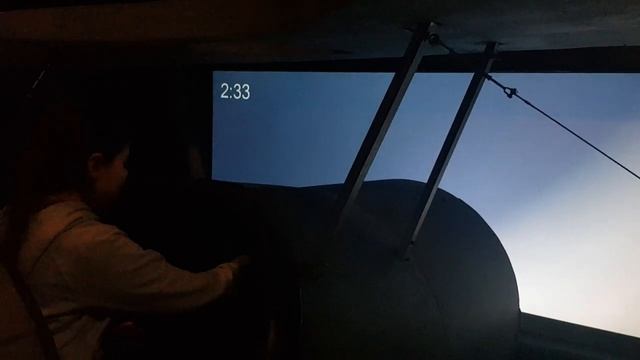 Полет на самолете в музее Леннусадам. Таллин. смотреть онлайн