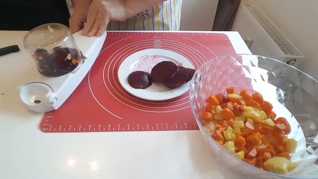 Leckeres Winegret /Salat Rezept Mit Rote Beete Und Krautsalat.