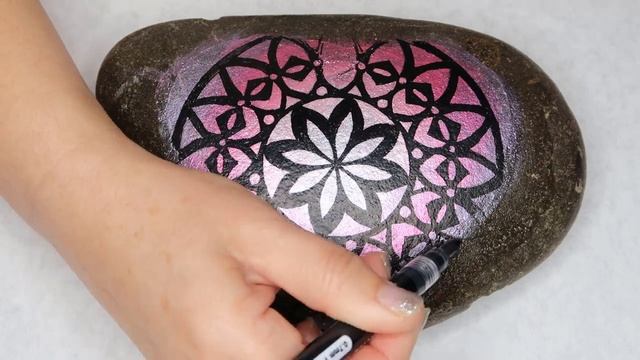 How to Mandala Pattern Stencil "Valentine" Pink & Black Mandala Rock Dot Painting Time Lapse w Musi смотреть онлайн