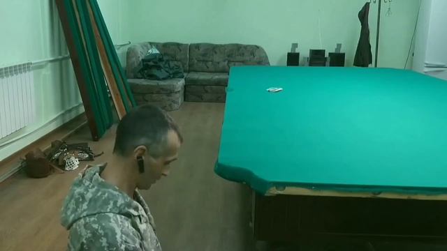 Быстрый способ перетянуть бильярдный столA quick way to drag a pool table смотреть онлайн