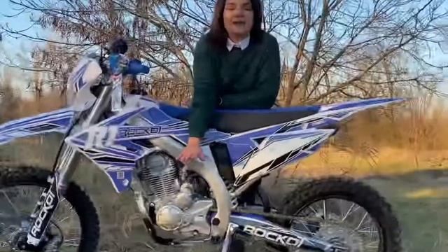 Обзор на кроссовый мотоцикл ROCKOT R1-250 Mountain Arrow/ Новинка 2021 года смотреть онлайн