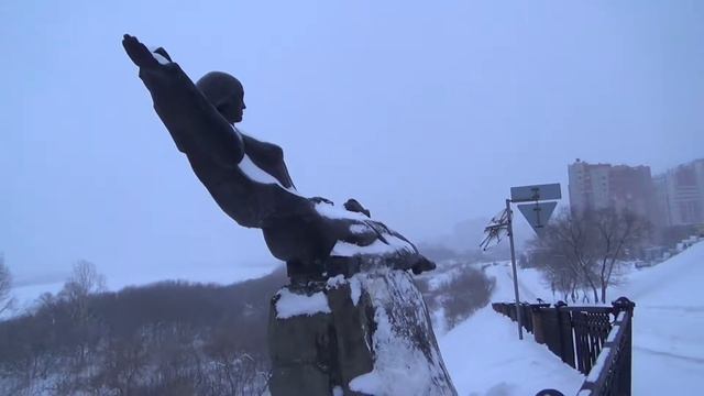 Девушка на волнах!!! Русалочка!!Безымянный памятник? смотреть онлайн