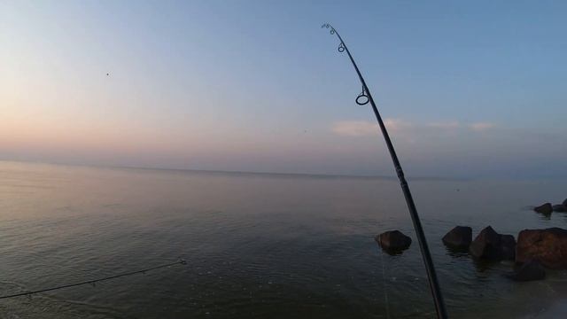 ЧТО ТО ПОШЛО НЕ ТАК! Рыбалка на Азовском Море. Ловля Пеленгаса смотреть онлайн