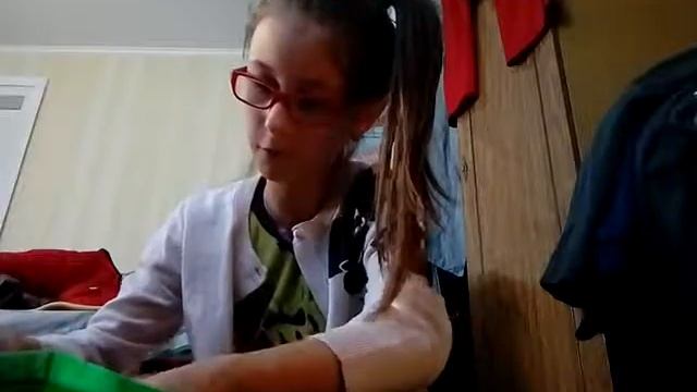 ЧИСТКА КЛЕТКИ - ЧТО ТО ПОШЛО МОЙ ХОМЯКА УБЕЖАЛ/Yevhenia and pets. смотреть онлайн