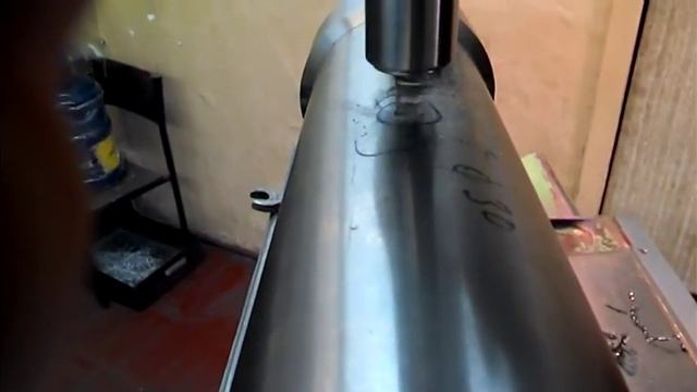 Уроки фрезерования, увеличение отверстия под расточные работы смотреть онлайн