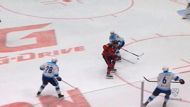 Наиль Якупов сносит ворота, но забрасывает шайбу смотреть онлайн