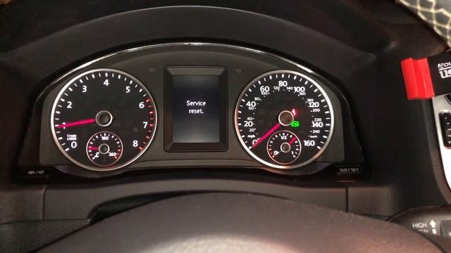 EASY Reset/ Turn off VW 2016 Tiguan Inspection Now Light/ Notification смотреть онлайн