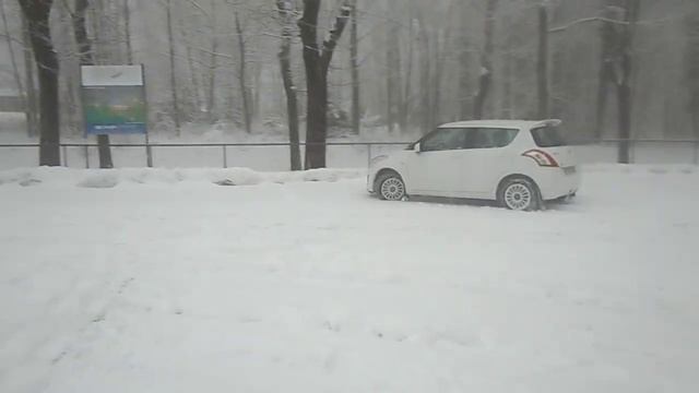 Suzuki Swift 4x4 snow fun смотреть онлайн