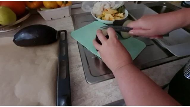 Такой мировой закуски вы еще не пробовали!ПЕРЕЦ и БАКЛАЖАНЫ маринуем вместе! Сочетание вкуса и цвет смотреть онлайн