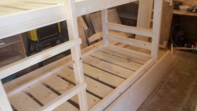 ДВУХЯРУСНАЯ КРОВАТЬ СВОИМИ РУКАМИ . ДЕТСКАЯ КРОВАТКА . DIY смотреть онлайн