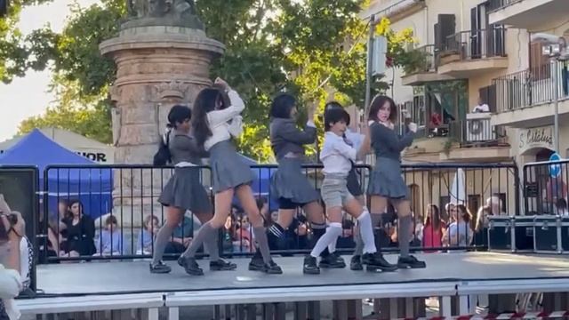 [KPOP IN STAGE || SPAIN]?LE SSERAFIM - FEARLESS Dance Cover by DreaMY in LLUCMAJOR (FRIKIJOR III) смотреть онлайн
