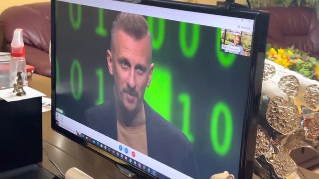 Так вот из-за какого НЕ УМНОГО слова пошла шумиха с ПОКРАДЕННЫМ енотом ! смотреть онлайн