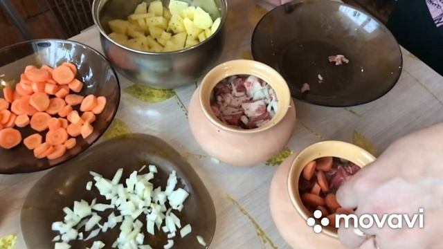 Мясо с овощами в горшочке? очень вкусно? смотреть онлайн