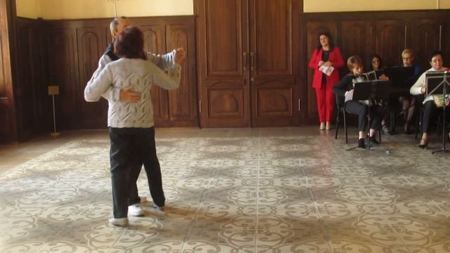 Танцы во дворце смотреть онлайн