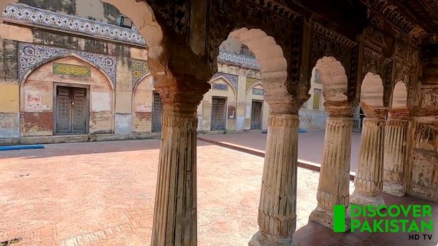 4K Walled City of Lahore Documentary | Discover Pakistan смотреть онлайн