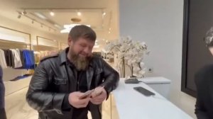 АллахуммаКФини Бихалялика ан Хьарамика ва агнини бифадлика амман Сивак; Серый человек О Аллах помог