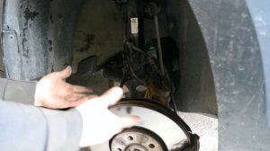 Самая быстрая замена передних стоек Škoda Rapid и Volkswagen Polo