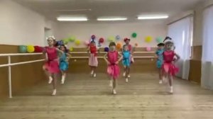 Танец "Моя мама лучше всех", класс преподавателя Горбатенко М.А.