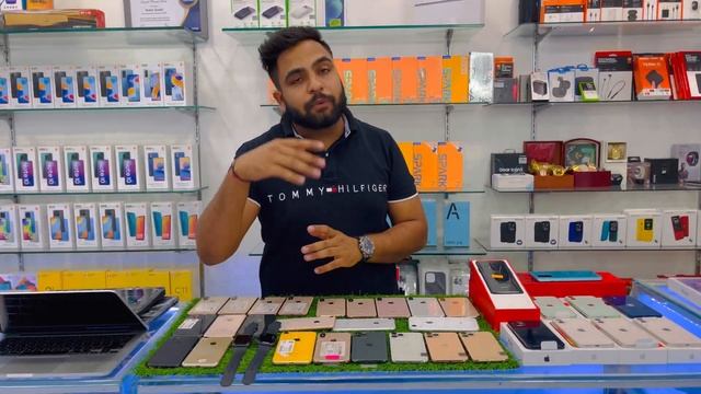 IPhone12 ,iPhone XR @1*999, IPhone XS, Oneplus 8 Pro @ 1*999  MacBook PRO @ 1*999 LUV COMMUNICATION