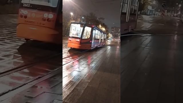 Трамвай 71-623 (КТМ-23) с бортовым номером 2602 следует резервом на Трамвайно-ремонтный завод. смотреть онлайн