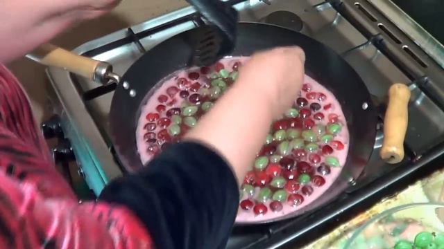 Джем Из Вишни И Крыжовника.Вкусное Ассорти На Зиму смотреть онлайн
