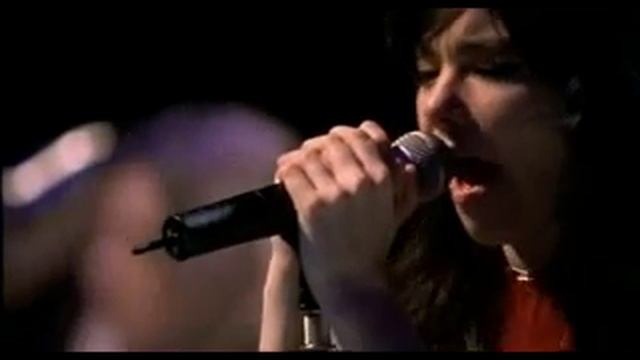 BJORK PAGAN POETRY LIVE AT THE ROYAL OPERA HOUSE IN LONDON смотреть онлайн