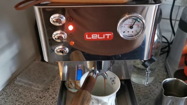 Lelit Pl41 Druckschwankung während des Bezuges смотреть онлайн