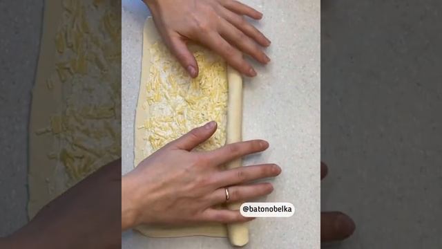СЛОЙКИ СЕРДЕЧКИ С СЫРОМ И ЧЕСНОКОМ смотреть онлайн