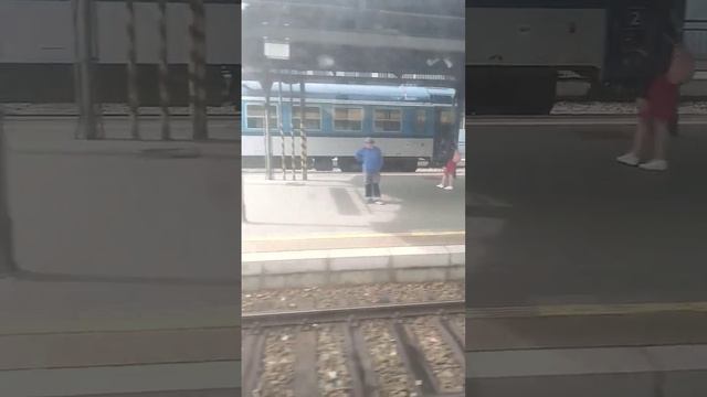 Отправление поезда RegioJet 1037 Прага-Будапешт с главного вокзала Брно смотреть онлайн