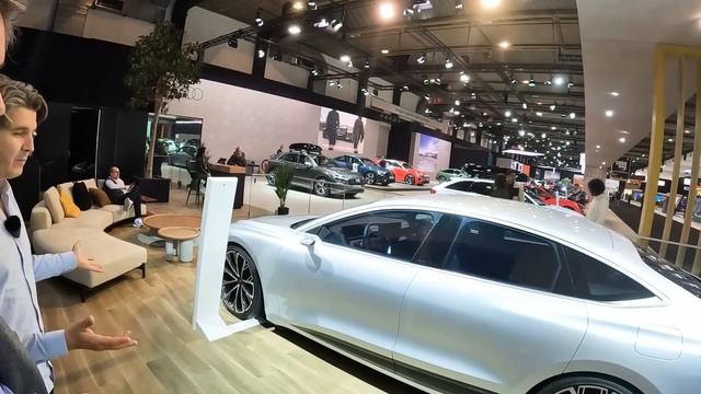 Audi A6 E-Tron concept : une AUDI comme ON LES AIME | Salon de l’Auto de Bruxelles смотреть онлайн