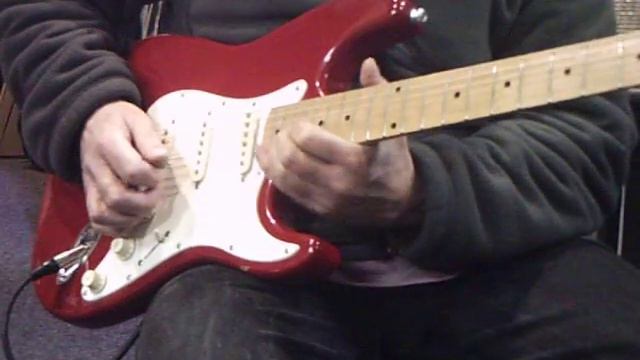 FENDER KOREAN STRAT - RARE 'M' SERIAL NUMBER смотреть онлайн