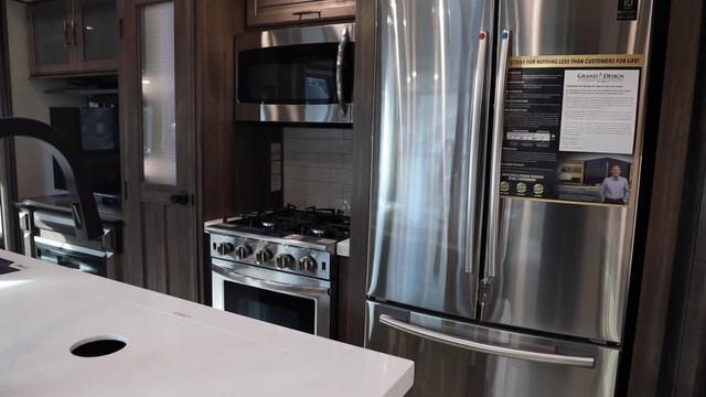 2021 Grand Design Solitude 378MBS Tour | Beautifully Redesigned! смотреть онлайн