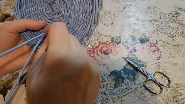 Чашка-конфетница из газетных трубочек. МК. смотреть онлайн