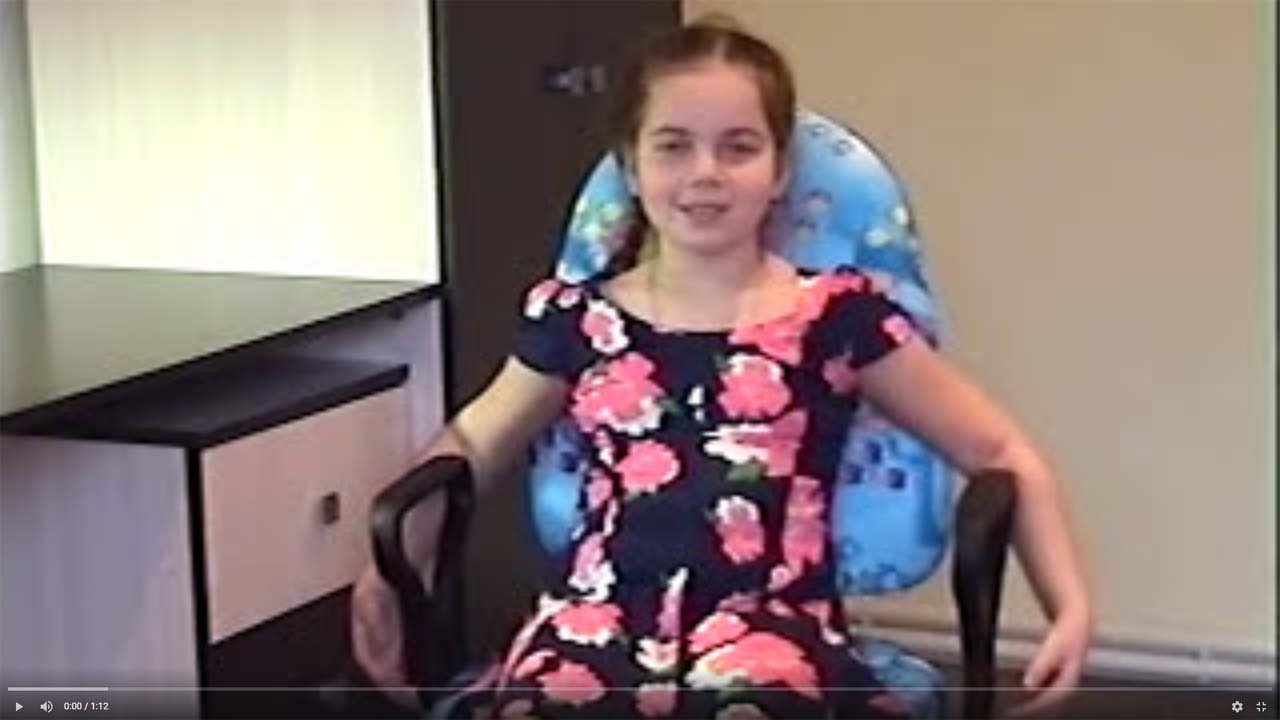 Девочка рассказывает стих - Жизнь смотреть онлайн