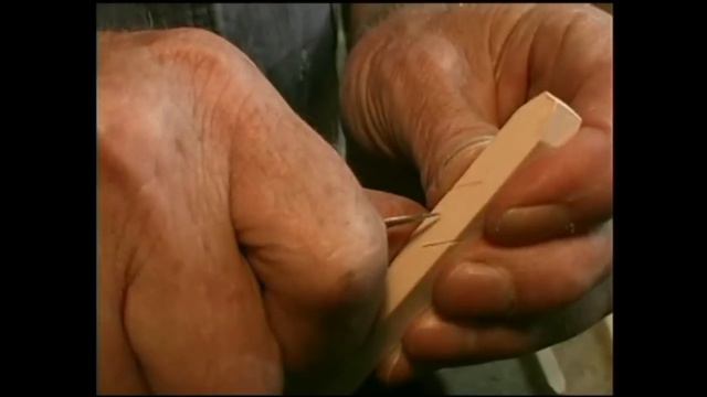 World's Master Carver, Ernest "Mooney Warther- Part 2: Making Basswood Pliers with David Warther смотреть онлайн