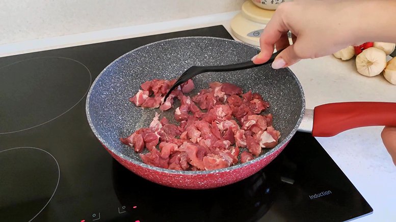 Этот БЛЮДО из МЯСА нравится всем без исключения. На праздники готовлю его обязательно!