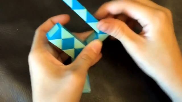 Rubik's Twist or Smiggle Snake Puzzle Tutorial: How to Make An Airplane or Concorde step by step смотреть онлайн