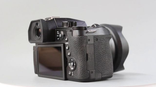 Фотоаппарат Panasonic Lumix DC-FZ1000 II смотреть онлайн