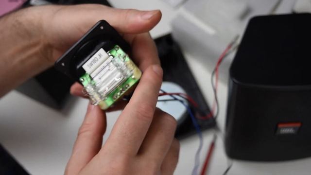 JBL Control 23 (Full HD) A Look Inside смотреть онлайн