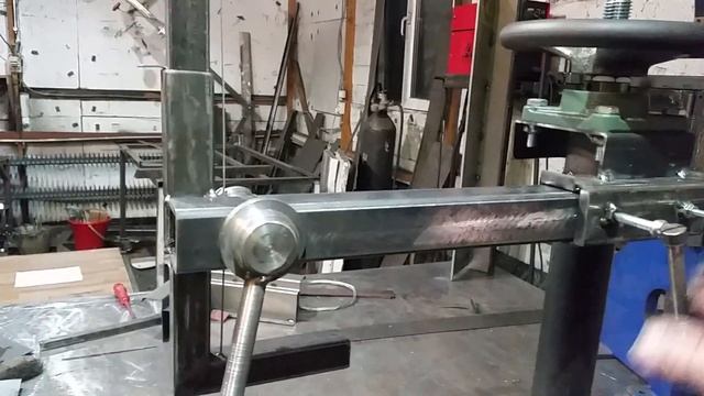 Вертикальный радиальный сверлильный станок своими руками Ч.1 смотреть онлайн