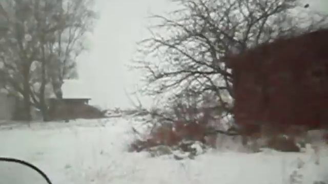 На снегоходе по заброшенным деревням России смотреть онлайн